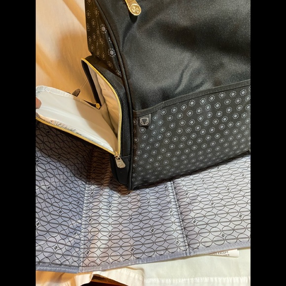 Beautiful BLACK GEMMA DUAL BACKPACK & DIAPER BAG SET 🎒🌟 - Picture 6 of 8